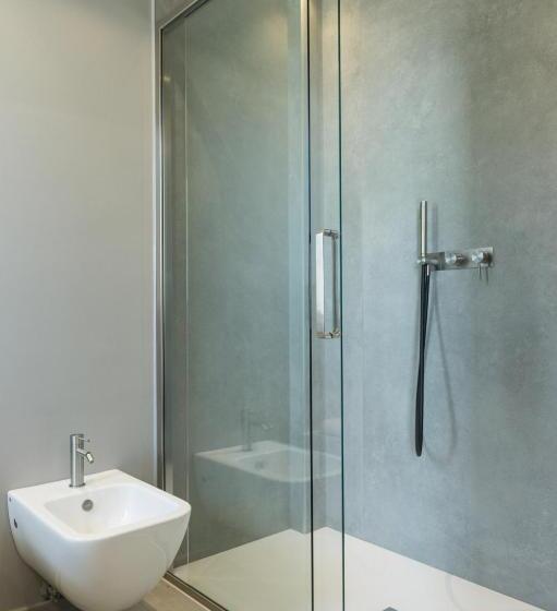 オーシャンビューデラックスルーム, Commodore