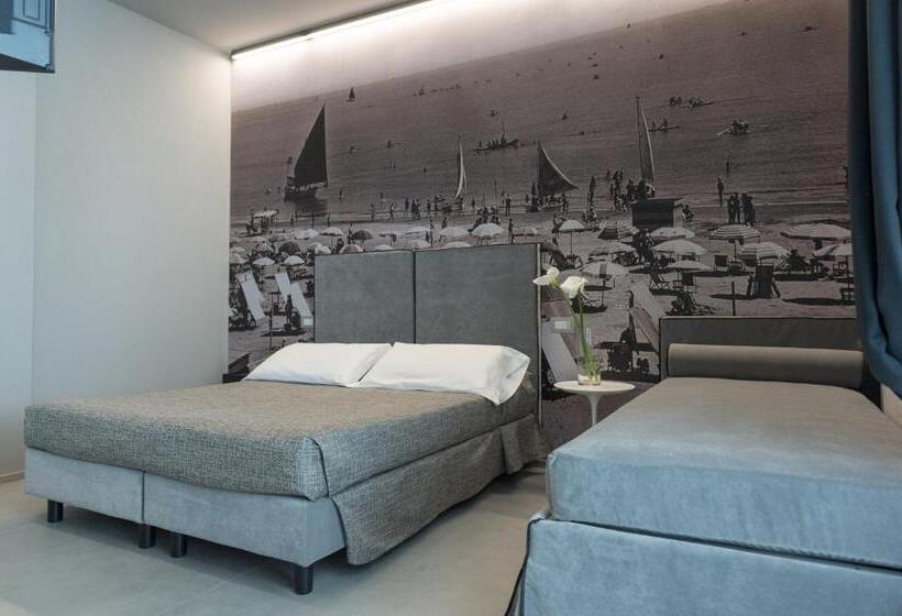 オーシャンビューのデラックストリプルルーム, Commodore