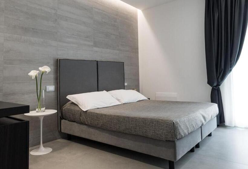 オーシャンビュースーペリアールーム, Commodore