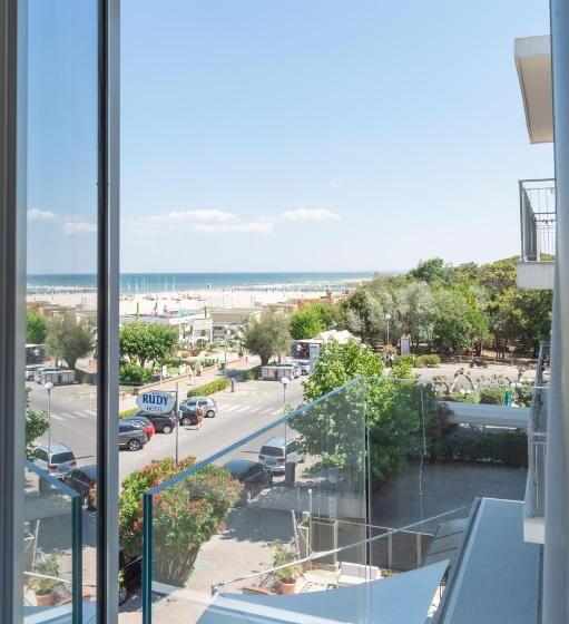 スイート, Commodore