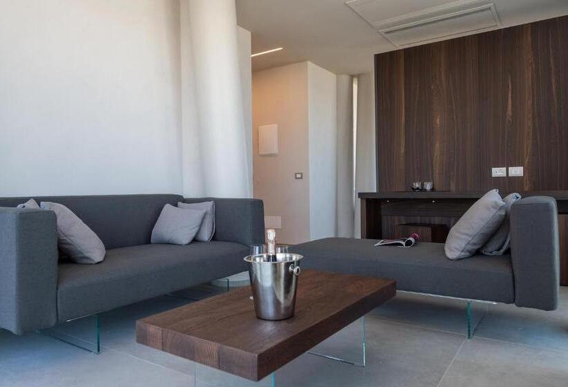 スイート, Commodore