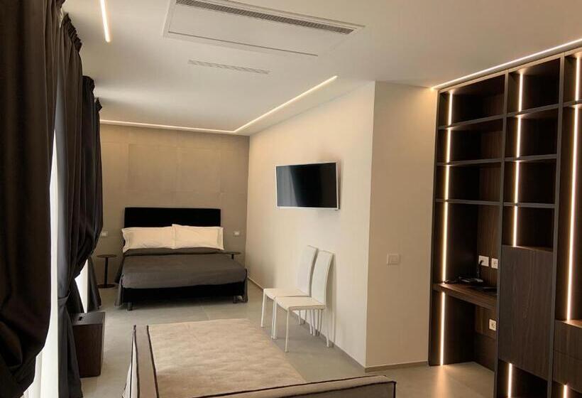 ジュニアスイート, Commodore