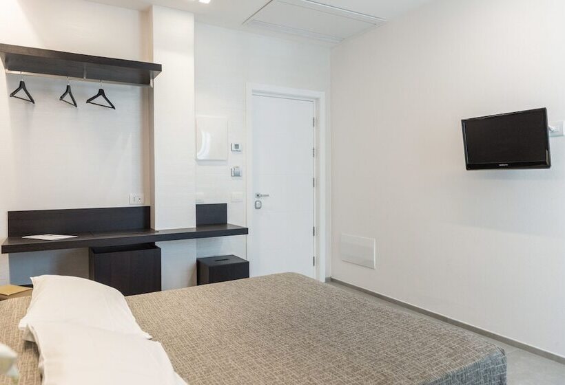 オーシャンビューデラックスルーム, Commodore