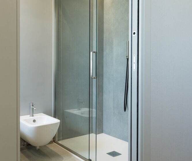 オーシャンビューデラックスルーム, Commodore