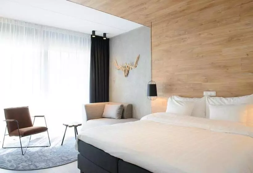 Deluxe Room, De Sterrenberg   Adults Only