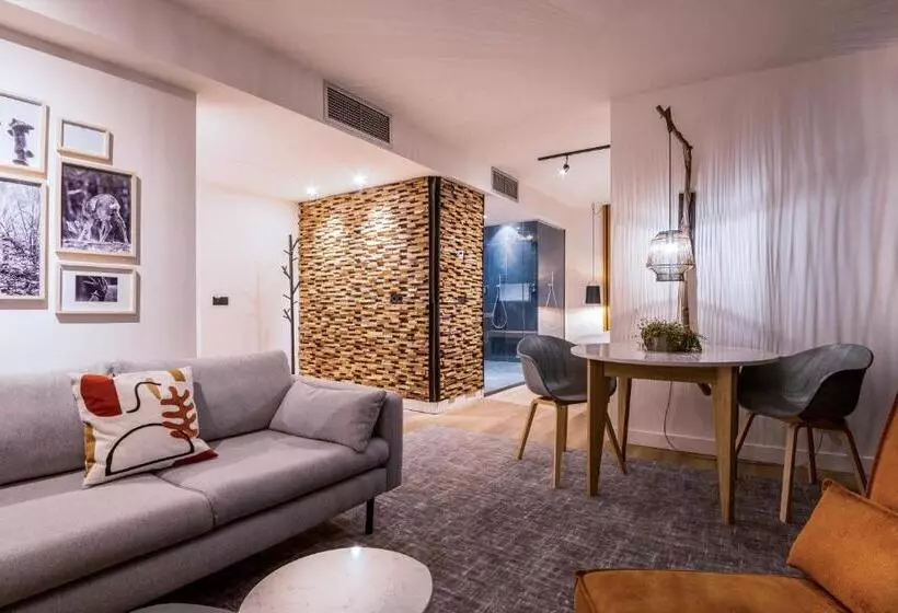 Deluxe Suite, De Sterrenberg   Adults Only