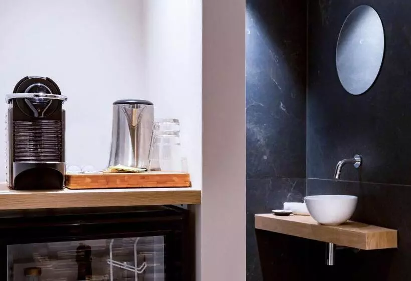 Deluxe Suite, De Sterrenberg   Adults Only