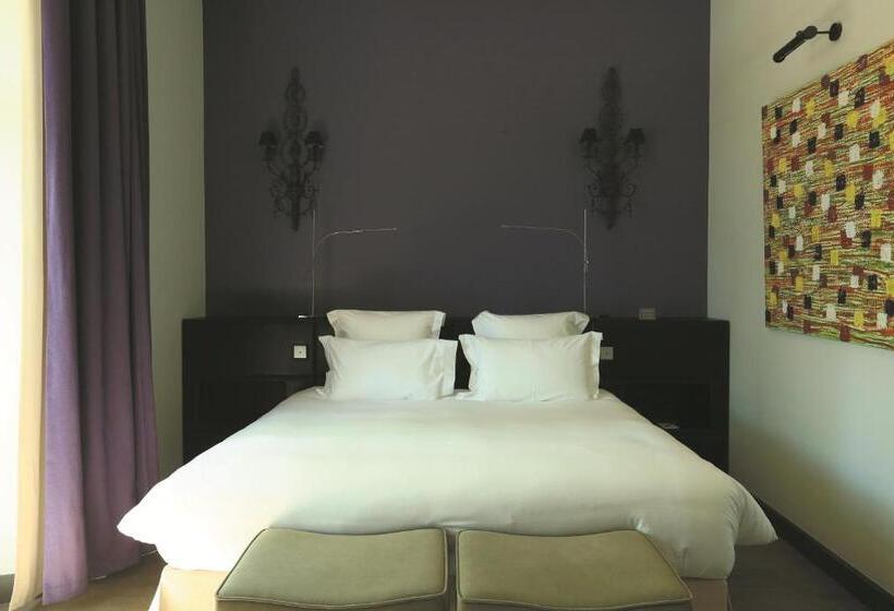 סוויטת ג'וניור, Domaine De Manville