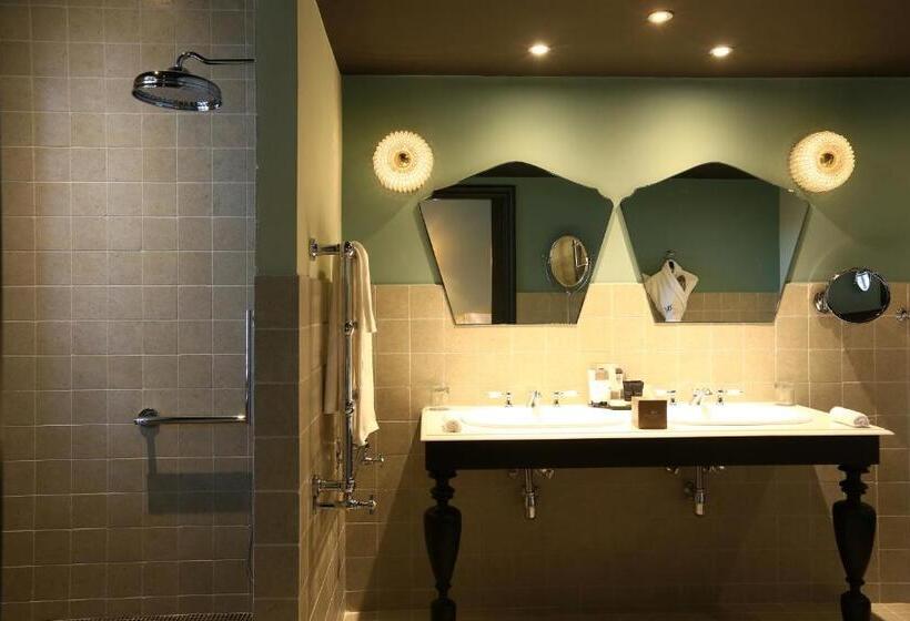 סוויטה משפחתית, Domaine De Manville