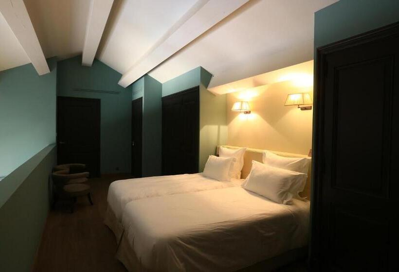 סוויטה משפחתית, Domaine De Manville