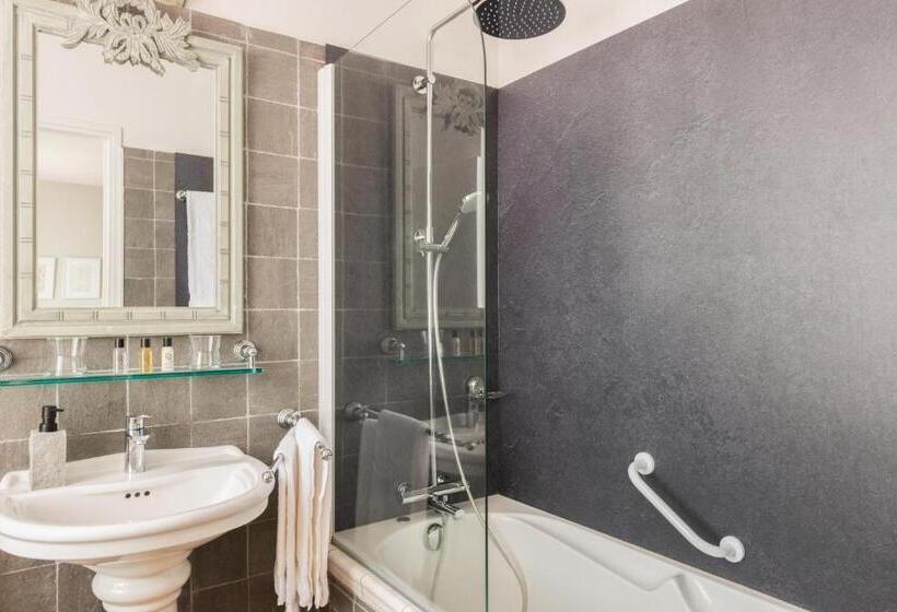 Номер Стандартный с Видом, Hôtel Traiteur Les Ormes, The Originals Relais