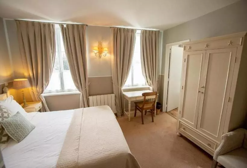 シングルデラックスルーム, Hôtel Traiteur Les Ormes, The Originals Relais