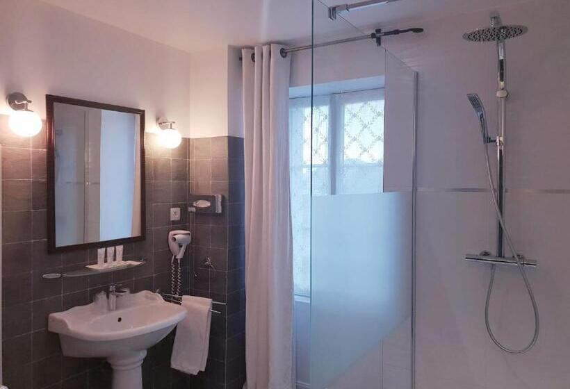 Номер Superior, Hôtel Traiteur Les Ormes, The Originals Relais