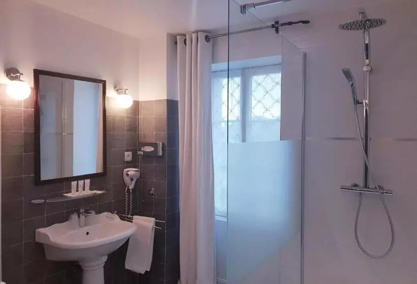 スーペリアールーム, Hôtel Traiteur Les Ormes, The Originals Relais