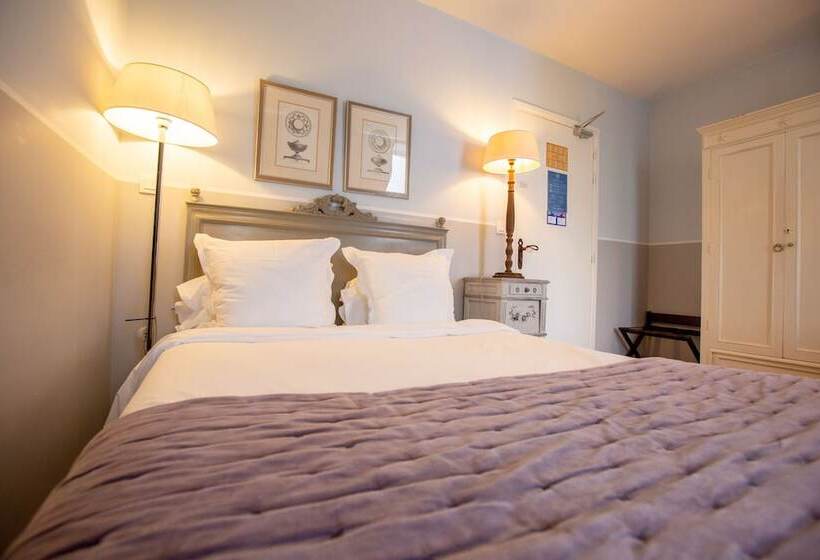 Номер Стандарт Вид на Сад, Hôtel Traiteur Les Ormes, The Originals Relais