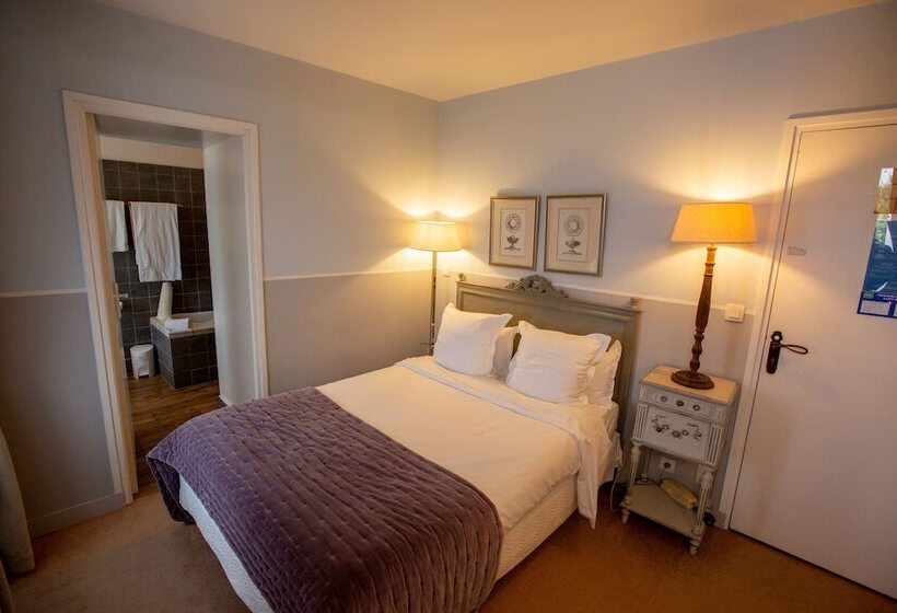 Номер Стандарт Вид на Сад, Hôtel Traiteur Les Ormes, The Originals Relais