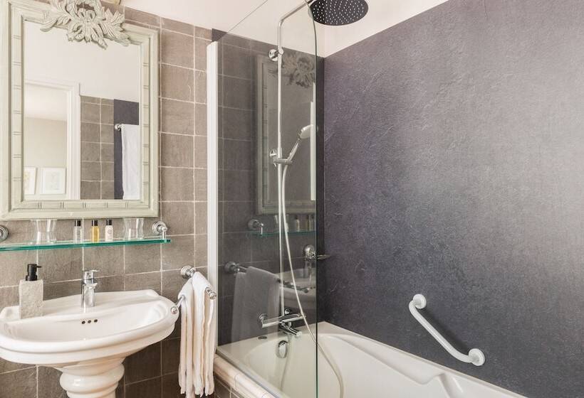 Номер Стандартный с Видом, Hôtel Traiteur Les Ormes, The Originals Relais