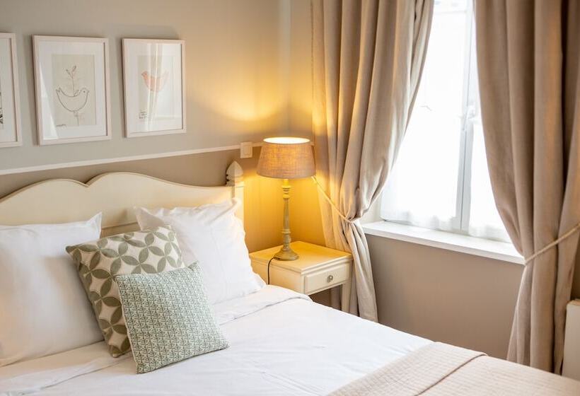 Номер Стандартный с Видом, Hôtel Traiteur Les Ormes, The Originals Relais