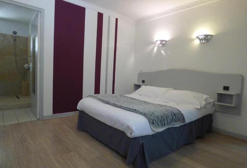 스탠다드 트리플 룸 테라스, Hôtel Lou Caleù Restaurant Le Rocher Des Abeilles