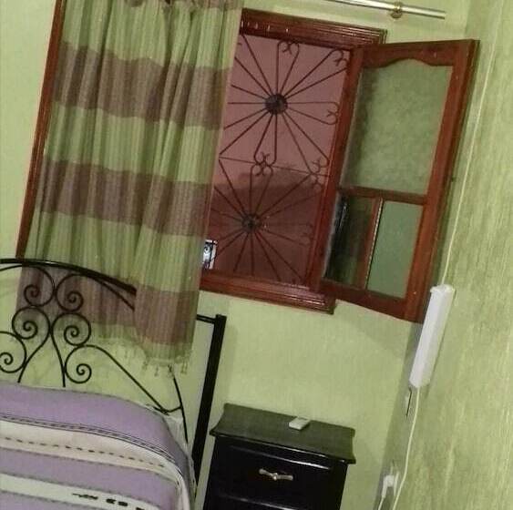 标准单人间, Hôtel Tijani