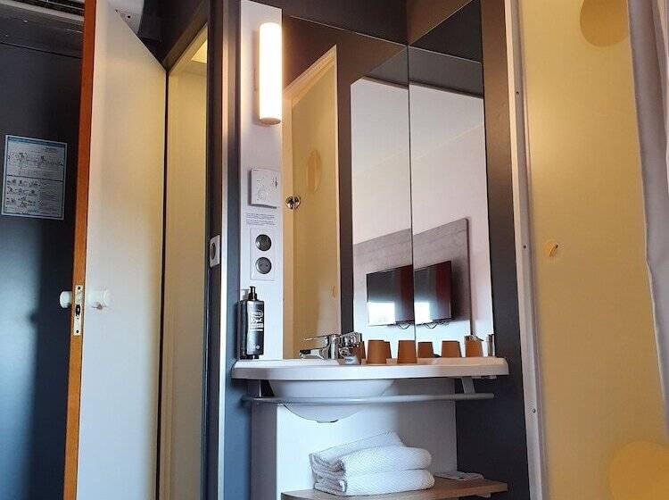 Номер Стандарт Трехместный, Ibis Budget Coutances