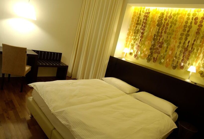 Номер Стандарт Вид на Горы, Meridiana