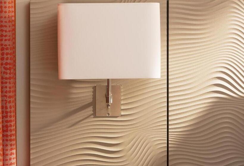 סוויטה משפחתית, Oceania Paris Roissy Cdg