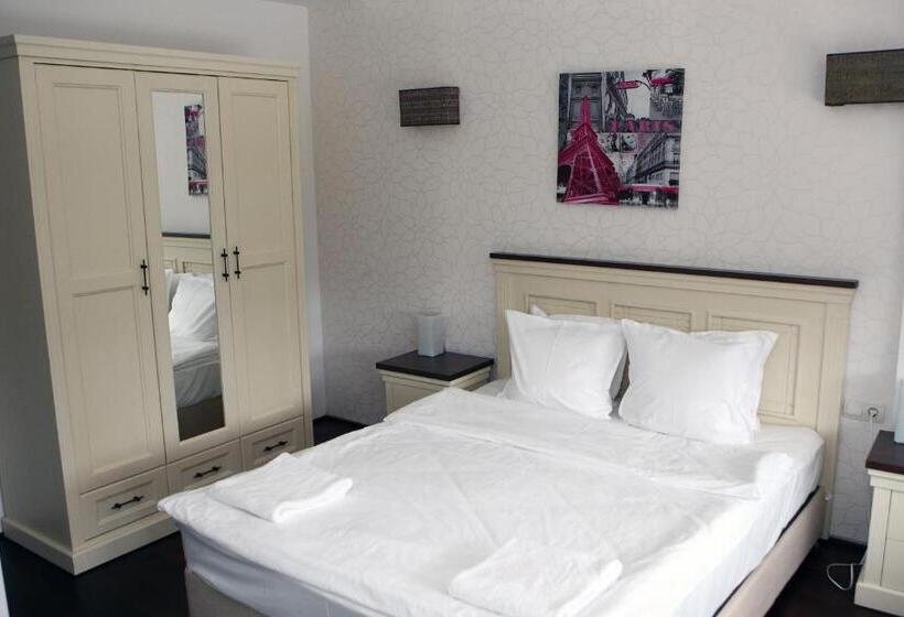 Номер Стандарт, Par Avion