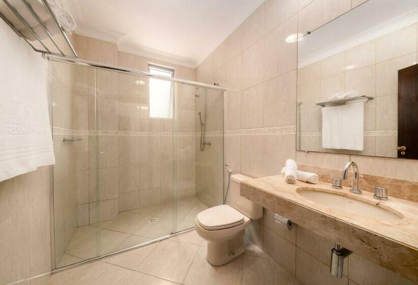 غرفة قياسية, Rede Andrade Hangar