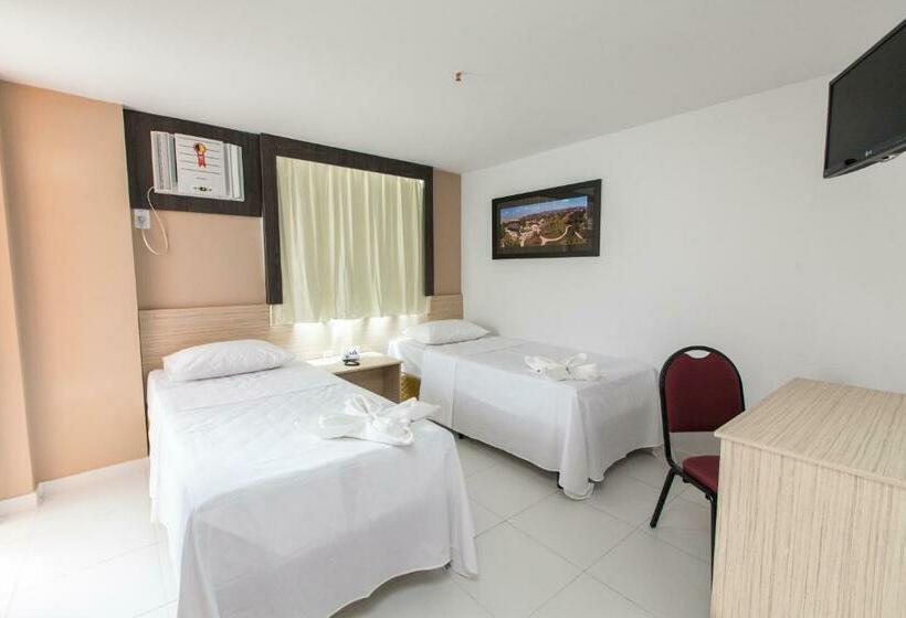 غرفة قياسية, Rede Andrade Hangar