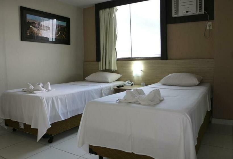 غرفة قياسية فردية, Rede Andrade Hangar