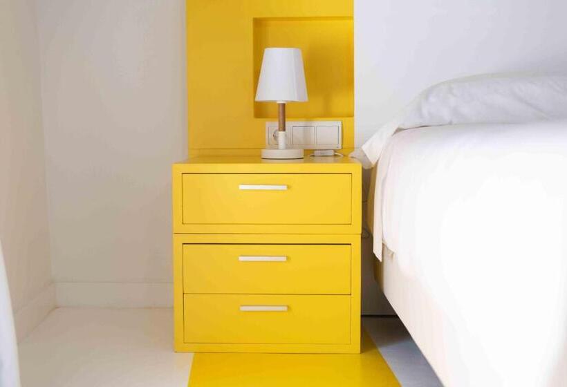 اتاق استاندارد یک نفره, Almunia