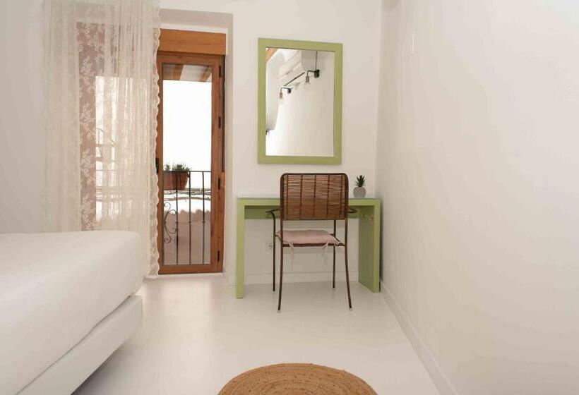 اتاق استاندارد با بالکن, Almunia