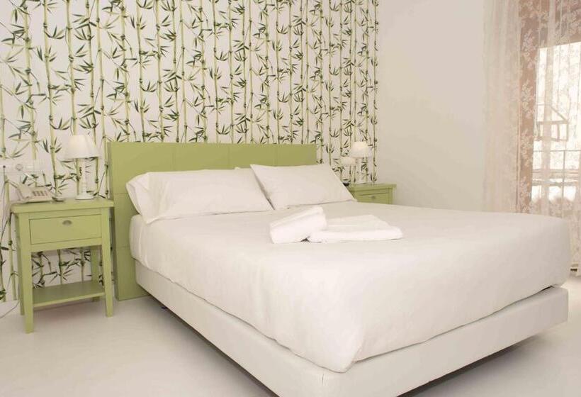 اتاق استاندارد با بالکن, Almunia