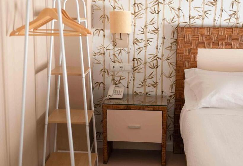 اتاق پنت هاوس, Almunia