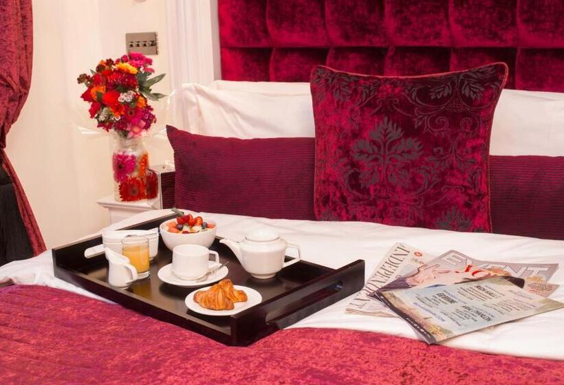 חדר דלוקס, The Exhibitionist