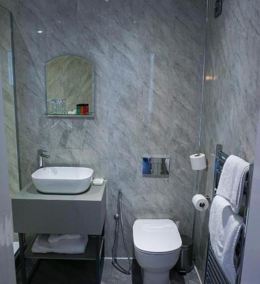 标准间, Wroxall Abbey