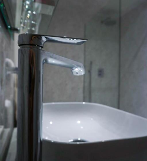 标准间, Wroxall Abbey