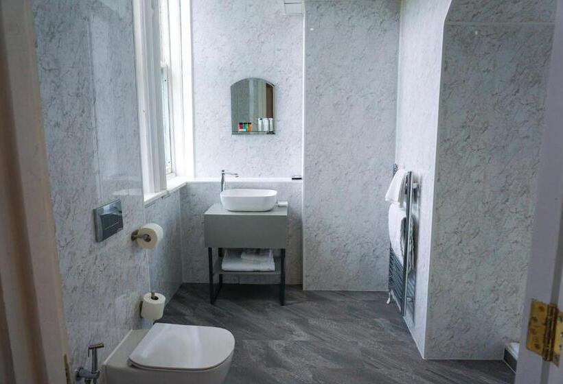 主人套房, Wroxall Abbey