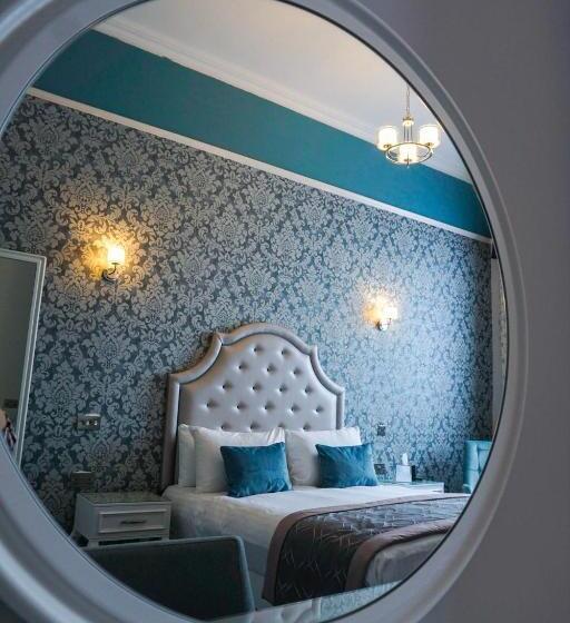 高级大房间, Wroxall Abbey