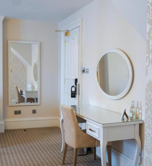 标准间, Wroxall Abbey