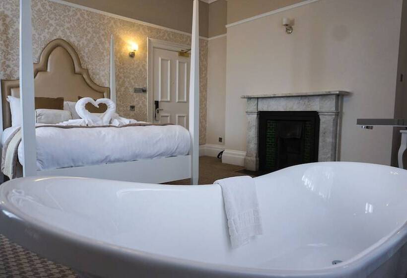 主人套房, Wroxall Abbey