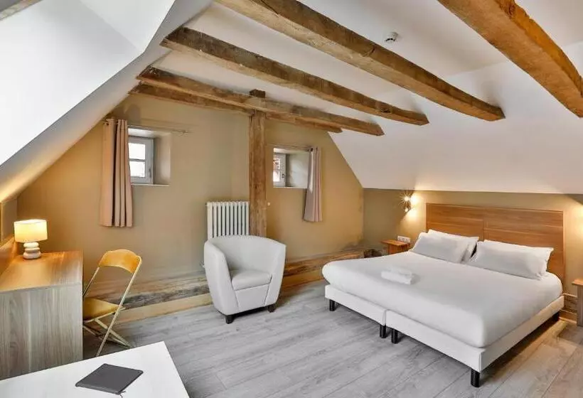 Standard Kolmen Hengen Huone, Auberge Dupuytren