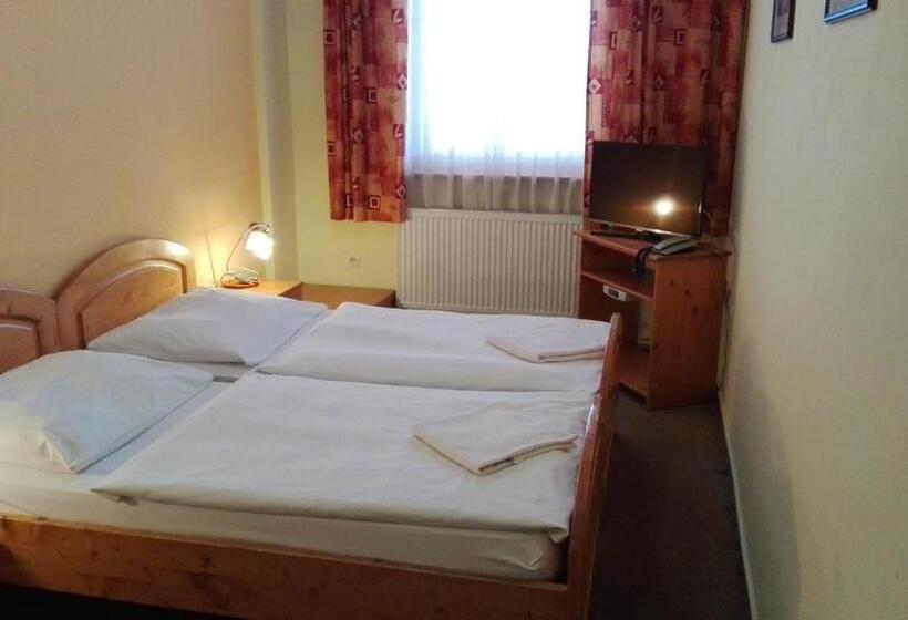 غرفة قياسية, Motel Ranč