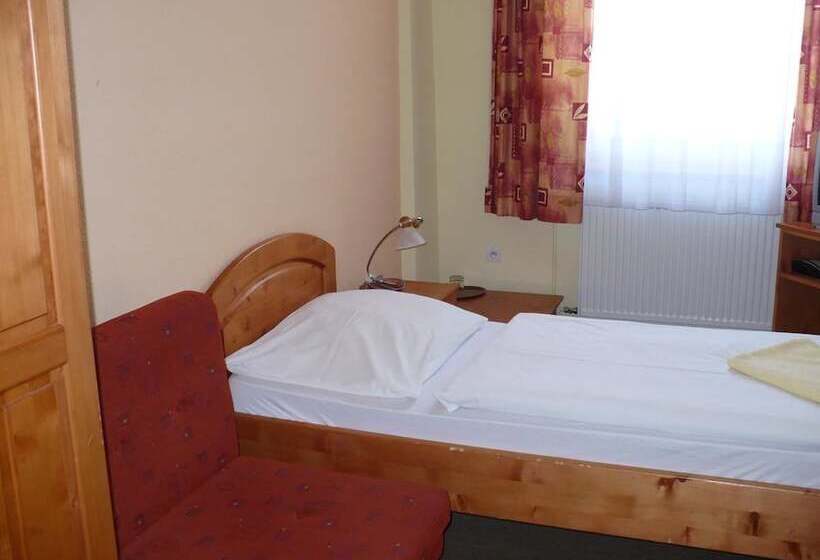 标准单人间, Motel Ranč