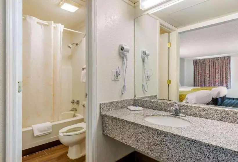 デラックスルーム, Hilliard Motor Lodge