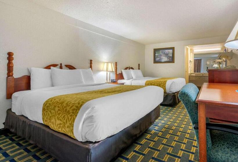 디럭스 룸, Hilliard Motor Lodge