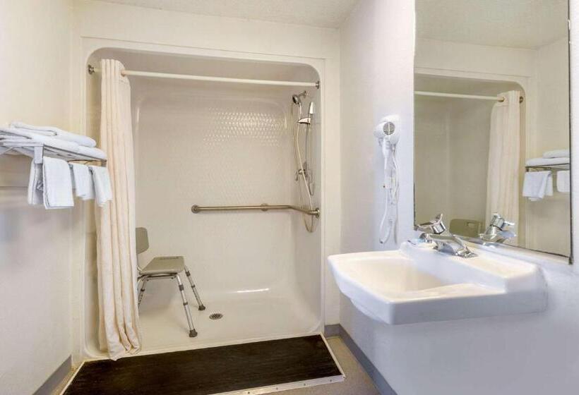 장애인을 위한 스탠다드 룸, Hilliard Motor Lodge