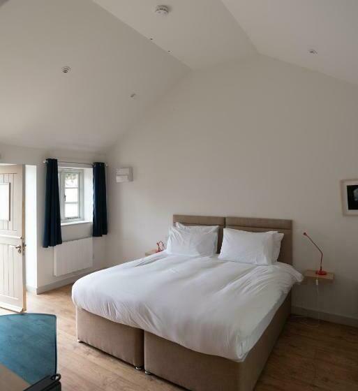 Номер Deluxe, Mjpattheshepherds