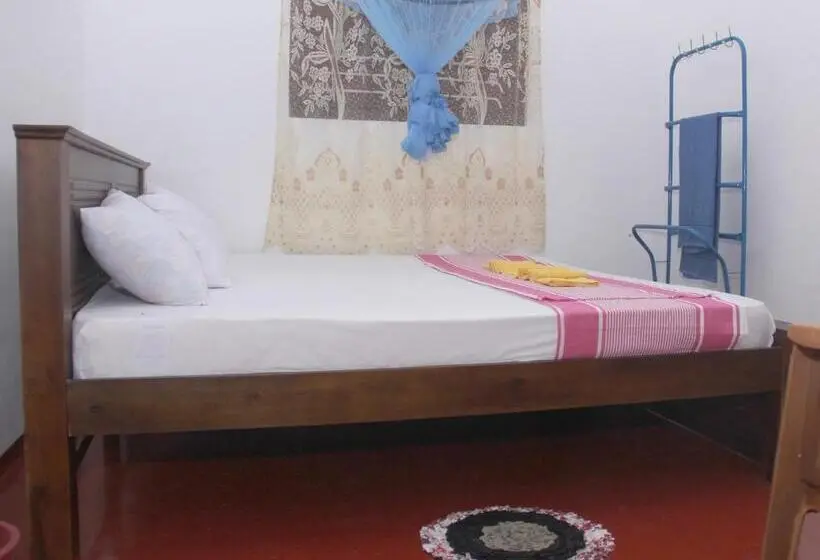 اتاق استاندارد با سرویس بهداشتی مشترک, Dilan Guest